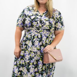 Front view of Z-Lunaloom Linen Dress from ZAAMfashion showing short sleeves and relaxed fit