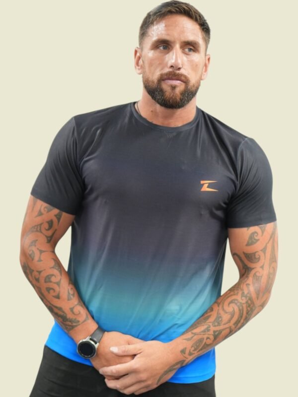 Side profile of z momentum mens performance shirt highlighting its lightweight construction