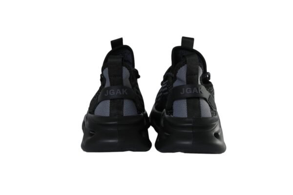 "Close-up of the gel insole in Z- Shadow Strike Infinity Runner Men’s Shoes with Gel Insoles, highlighting advanced cushioning and energy return technology."